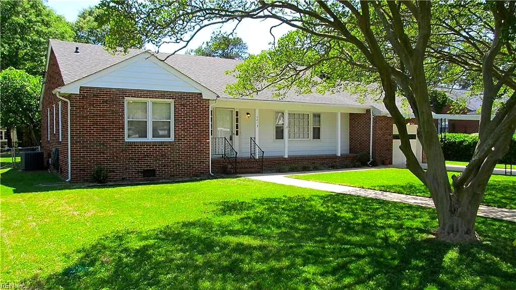 2217 Delwood RD, CHESAPEAKE VA 23323 - Photo 3