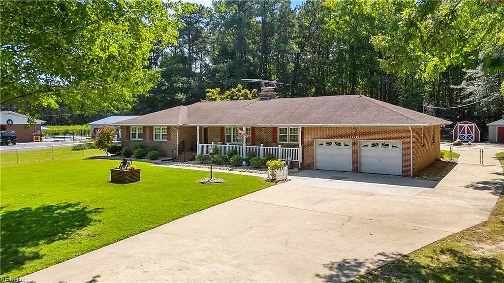 13315 Courthouse HWY, SMITHFIELD VA 23430 - Photo 4
