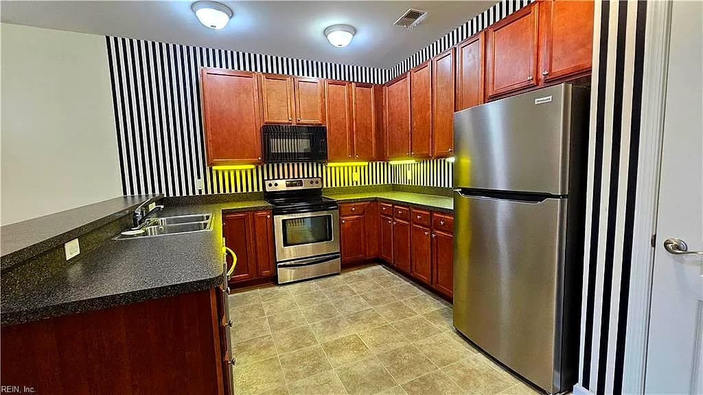 5304 Warminster DR #203, VIRGINIA BEACH VA 23455 - Photo 4