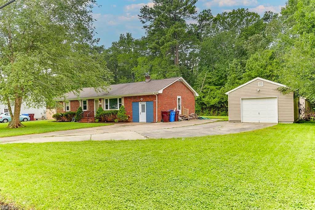 128 Mann DR, CHESAPEAKE VA 23322 - Photo 3