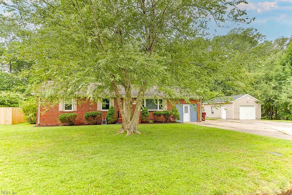128 Mann DR, CHESAPEAKE VA 23322 - Photo 4