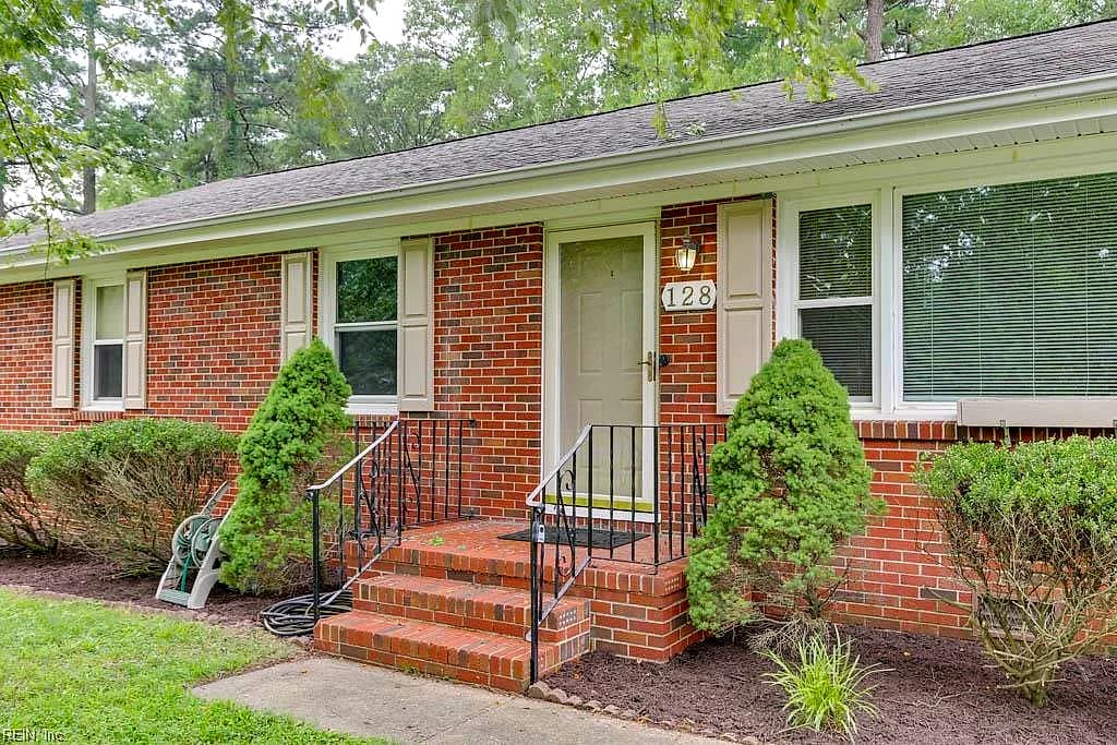 128 Mann DR, CHESAPEAKE VA 23322 - Photo 5