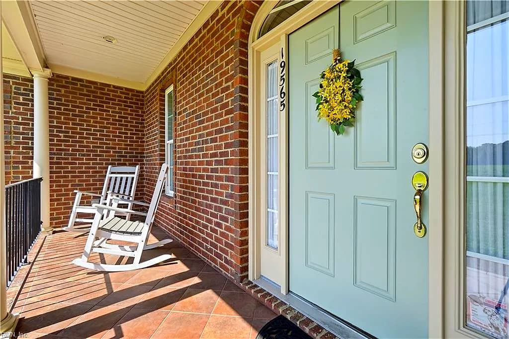 19565 Battery Park RD, SMITHFIELD VA 23430 - Photo 3