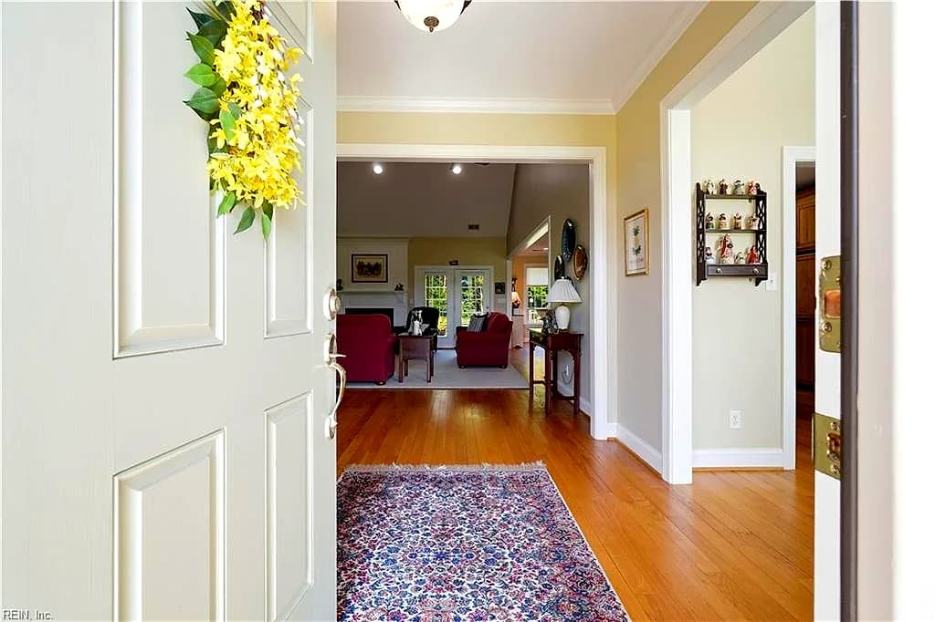 19565 Battery Park RD, SMITHFIELD VA 23430 - Photo 4