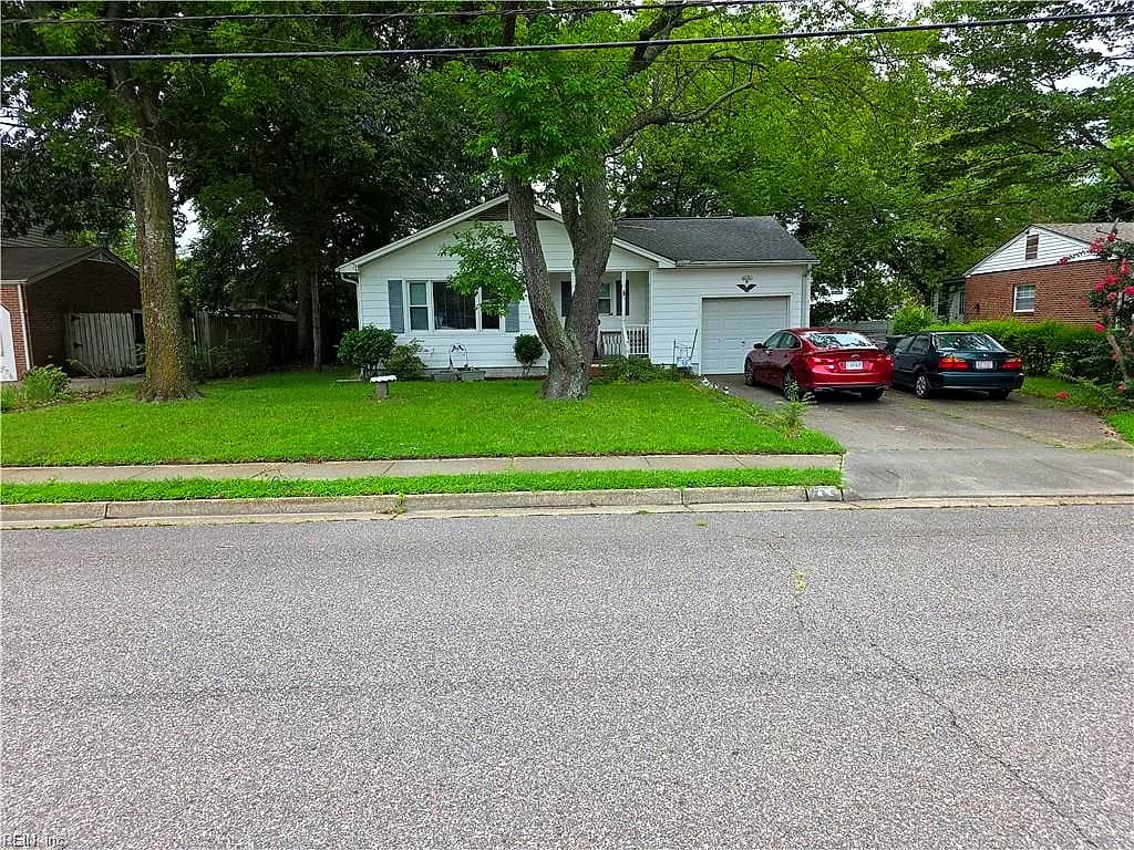 715 ESSEX PARK DR, HAMPTON VA 23669 - Photo 2