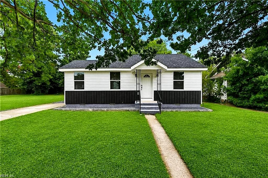 630 33rd ST, NEWPORT NEWS VA 23607 - Main photo