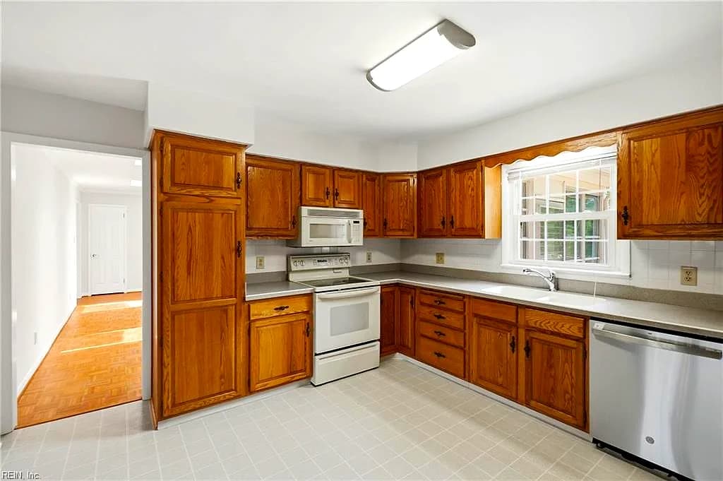 2425 Inlynnview RD, VIRGINIA BEACH VA 23454 thumb 8