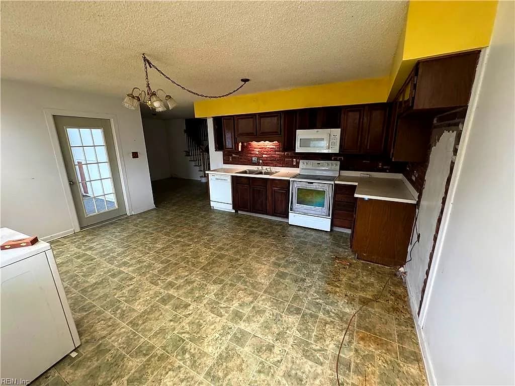 3217 Sugar Creek DR, VIRGINIA BEACH VA 23452 thumb 6