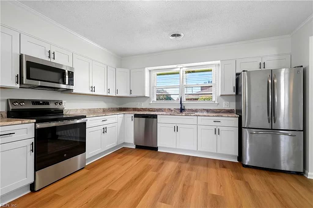 5941 Lathan RD, NORFOLK VA 23502 - Photo 5