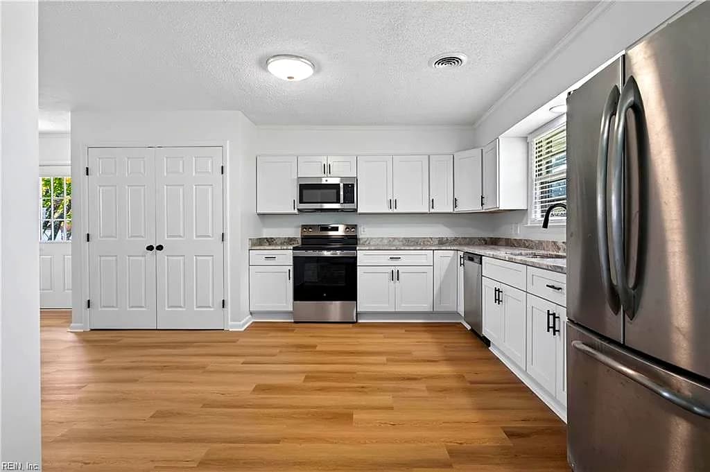 5941 Lathan RD, NORFOLK VA 23502 thumb 10