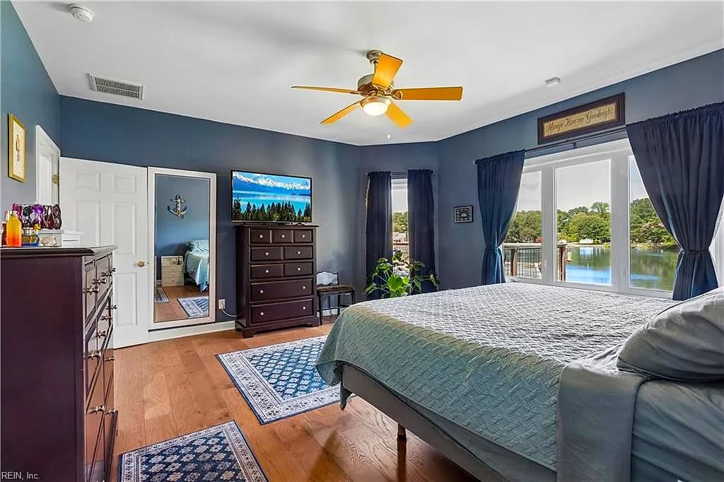 115 Holden LN, YORKTOWN VA 23692 thumb 8