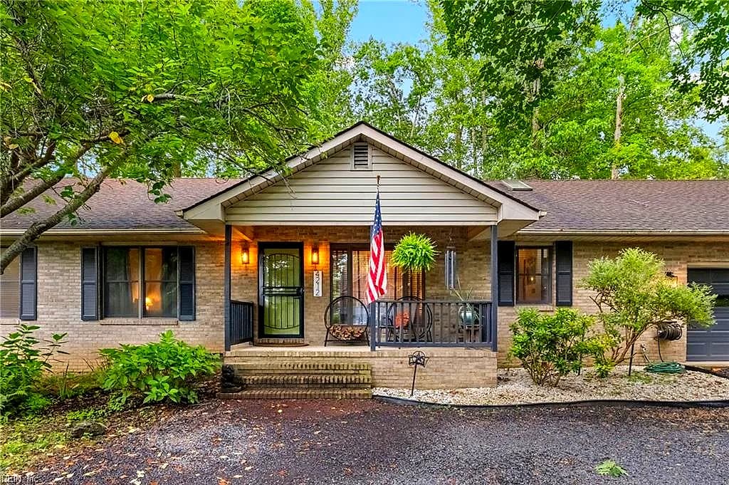 4212 Lakeview PW, LOCUST GROVE VA 22508 - Main photo