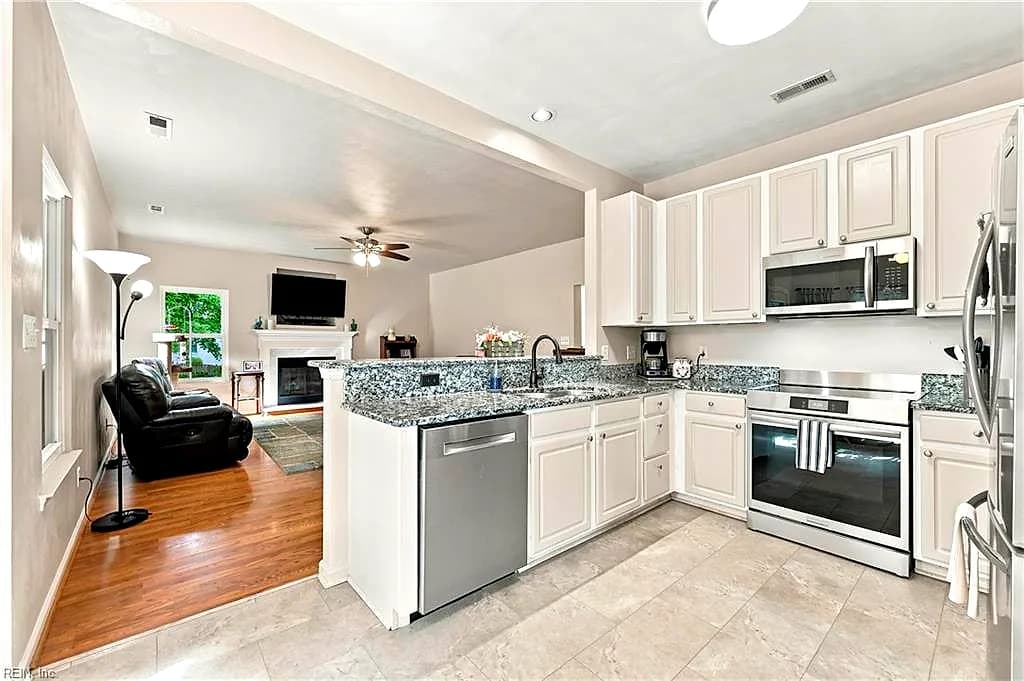 1805 Crestwynd DR, CHESAPEAKE VA 23322 thumb 12
