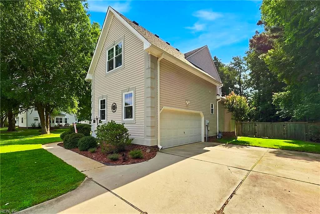 1805 Crestwynd DR, CHESAPEAKE VA 23322 - Photo 4