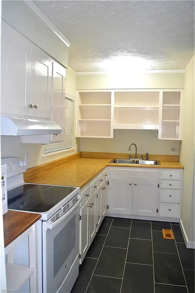 725 Roslyn RD, NEWPORT NEWS VA 23601 thumb 6