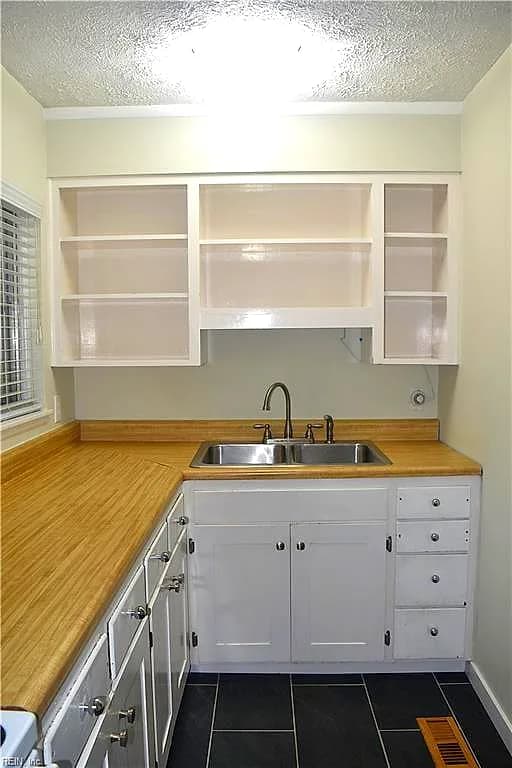 725 Roslyn RD, NEWPORT NEWS VA 23601 thumb 7