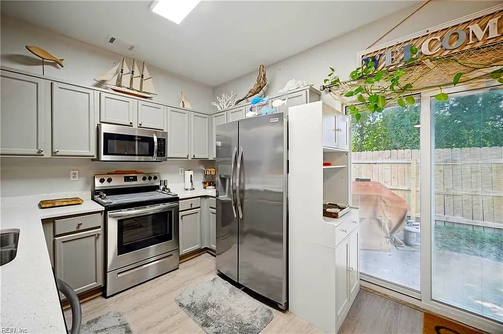 3938 River Breeze CIR, CHESAPEAKE VA 23321 thumb 11