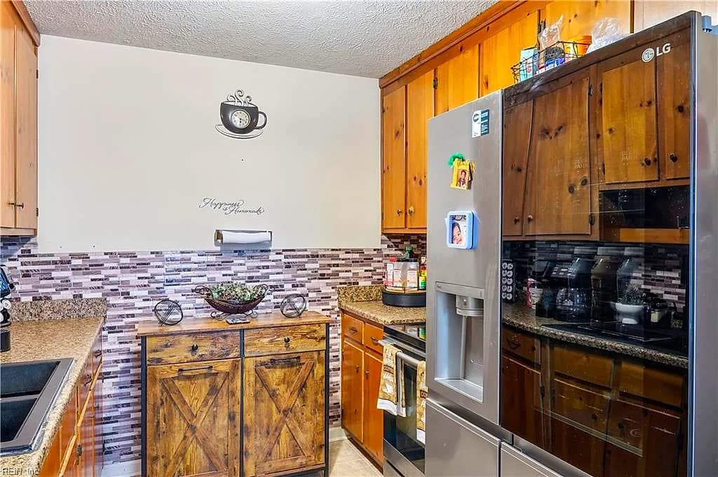 124 Sycamore AVE, NEWPORT NEWS VA 23607 thumb 12