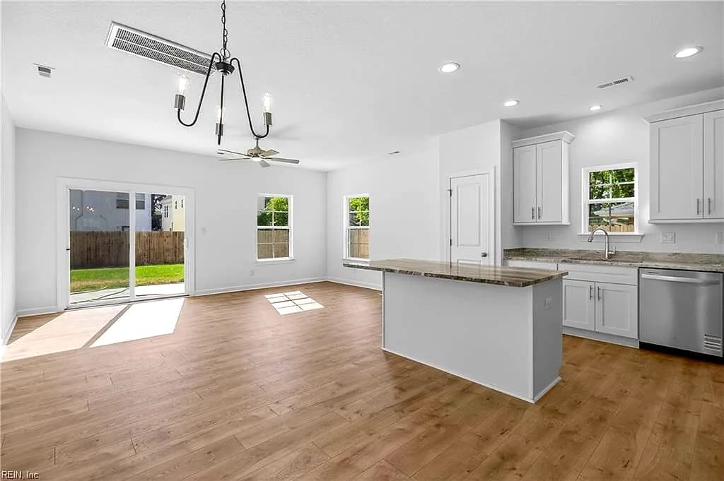134 S Gum AVE, VIRGINIA BEACH VA 23452 thumb 9