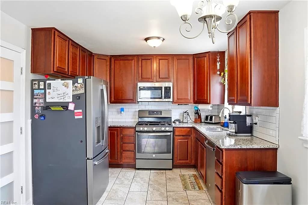 6104 Lockamy LN, NORFOLK VA 23502 thumb 7