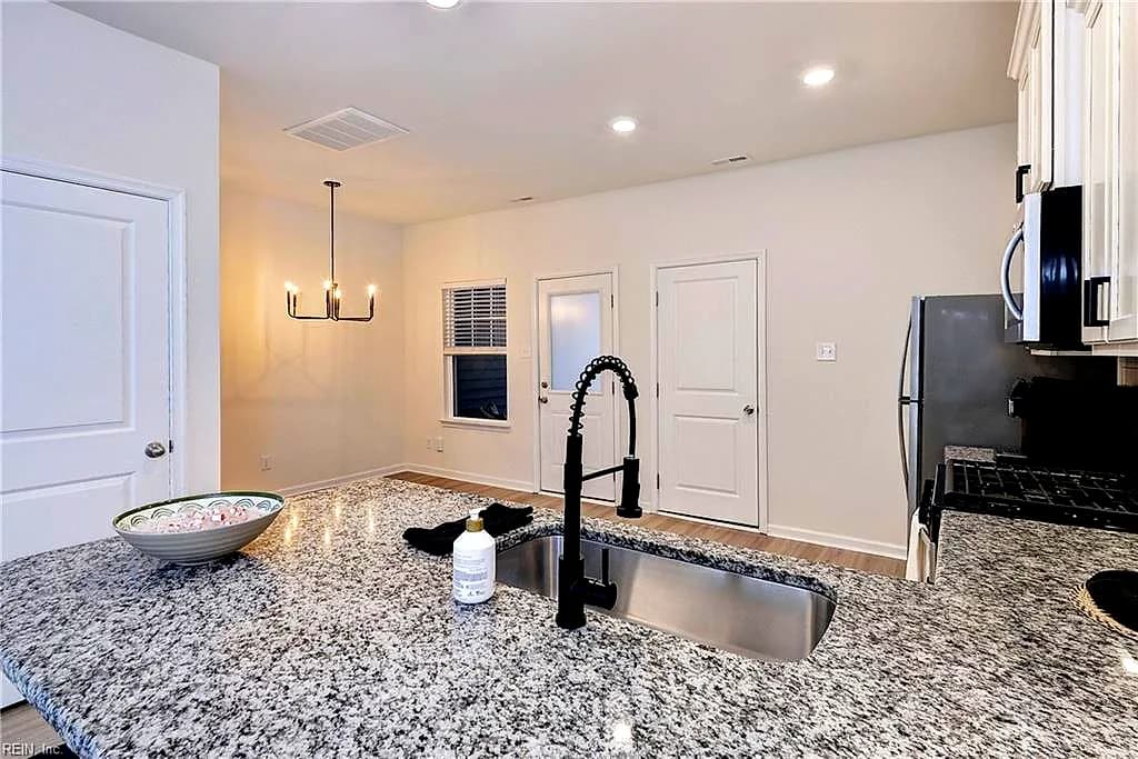 2027 Chartwell DR, NEWPORT NEWS VA 23608 thumb 12