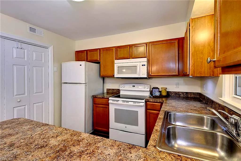283 Patriot LN #B, WILLIAMSBURG VA 23185 thumb 9