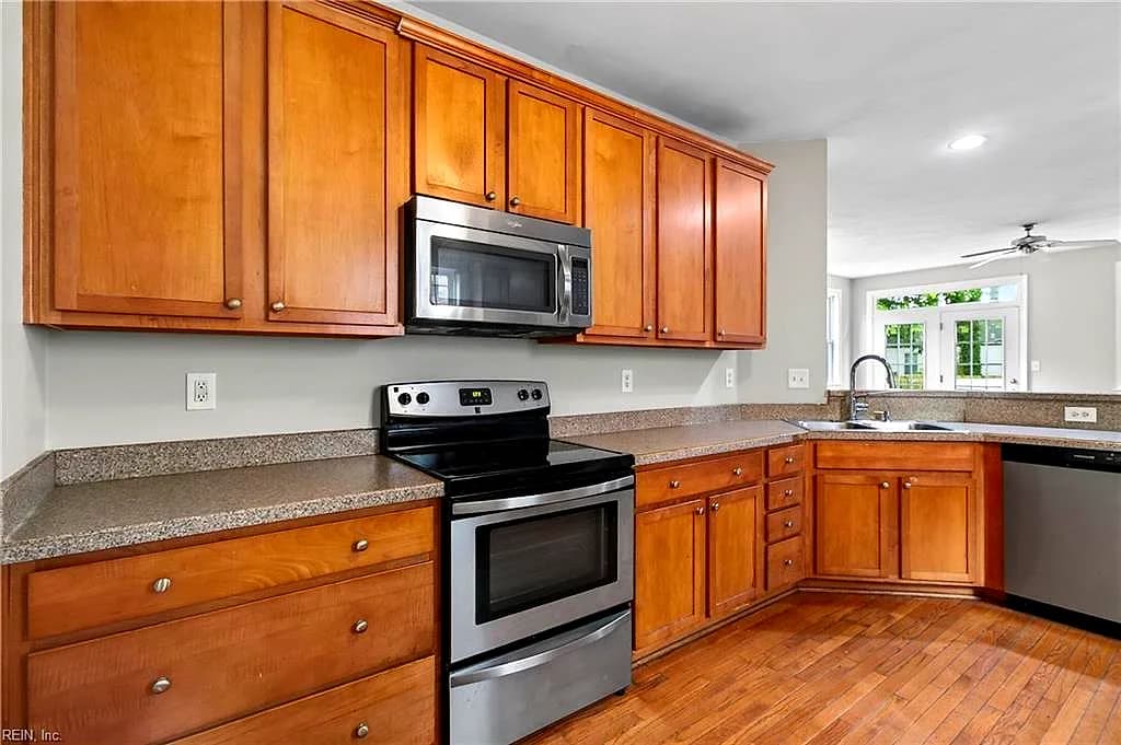 1439 Melrose PW, NORFOLK VA 23503 thumb 11