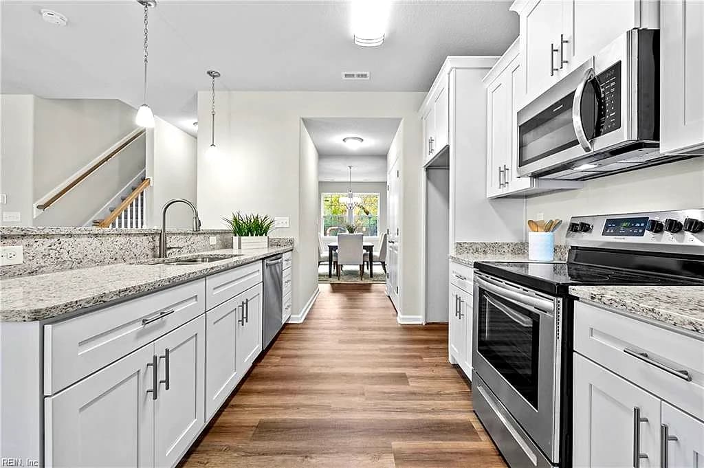 1518 B Walnut AVE, CHESAPEAKE VA 23325 thumb 8