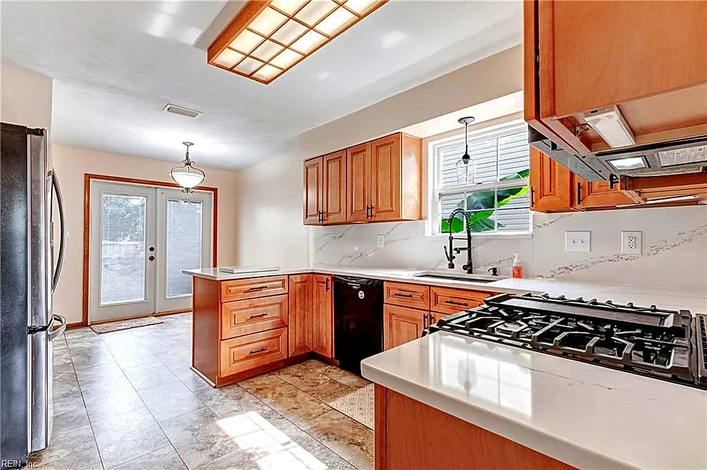 983 Willbrook RD, NEWPORT NEWS VA 23602 thumb 11