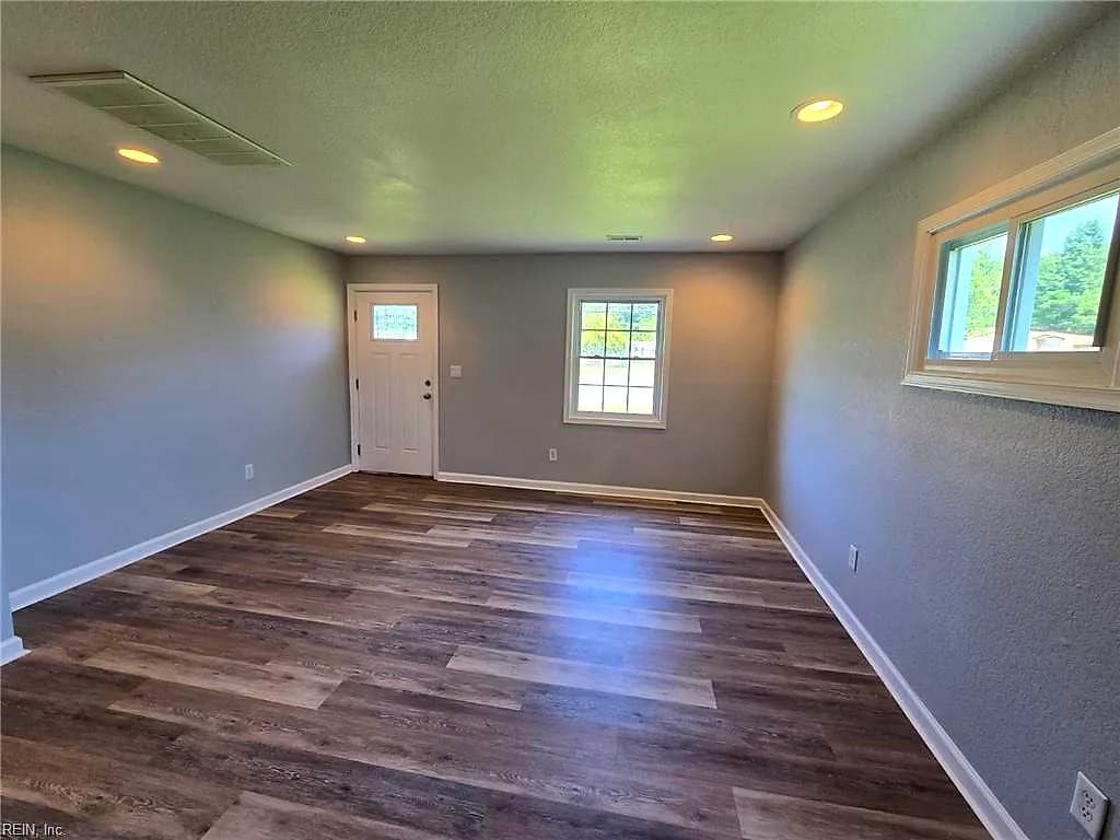 201 beechdale RD, PORTSMOUTH VA 23701 - Photo 5