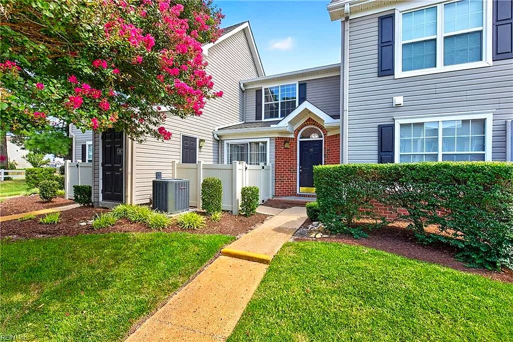 3861 Lasalle Drive NONE #105, VIRGINIA BEACH VA 23453 - Photo 2