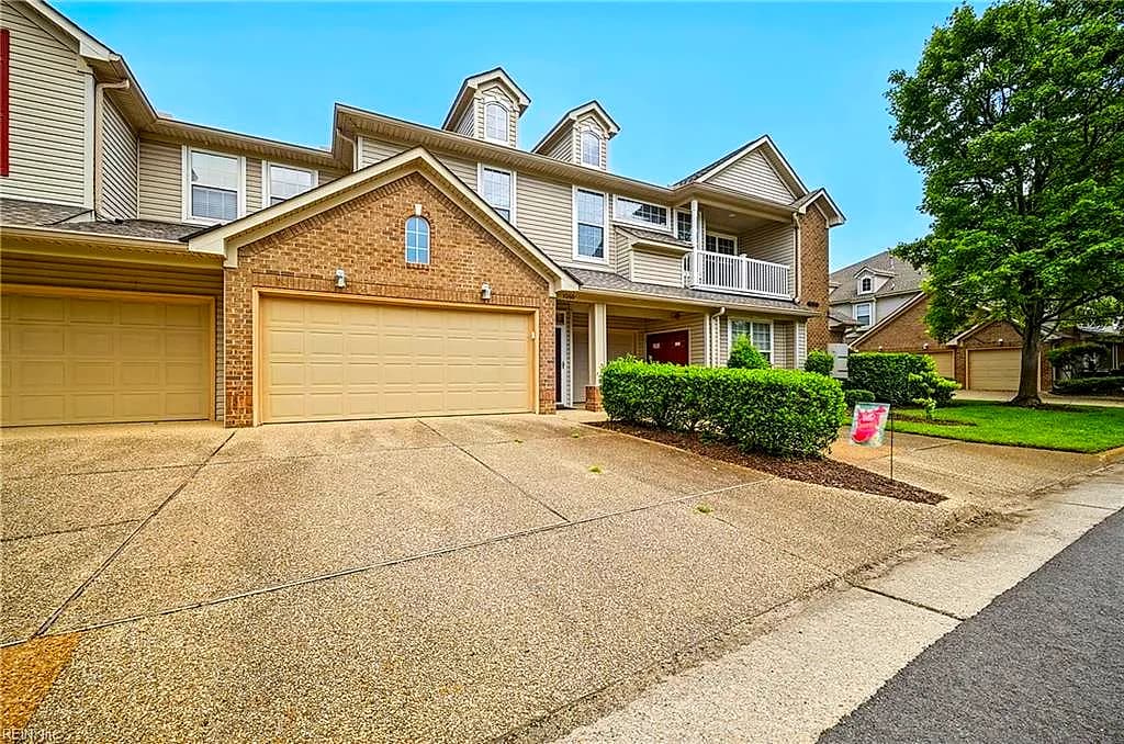 1060 Grand Oak LN #128, VIRGINIA BEACH VA 23455 - Photo 3
