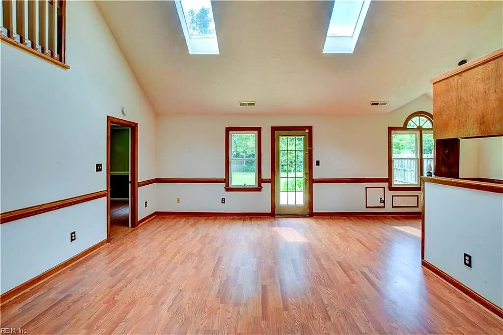 144 Lane CRES, SMITHFIELD VA 23430 - Photo 3