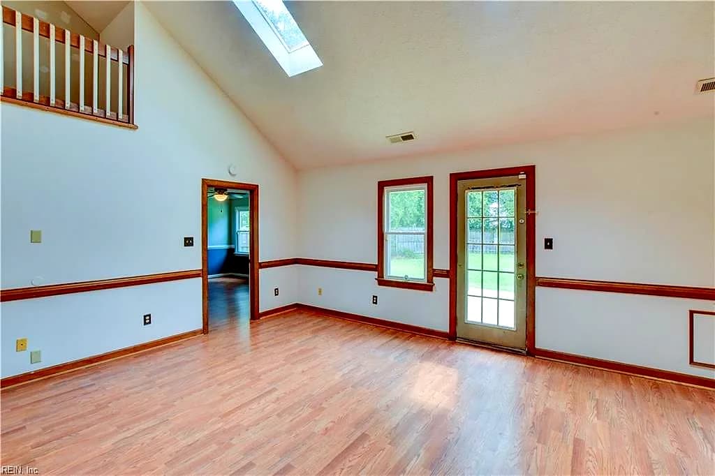 144 Lane CRES, SMITHFIELD VA 23430 - Photo 4