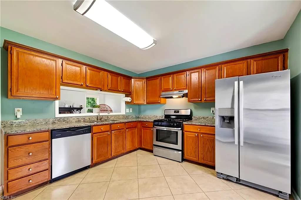 11 Rosser DR, HAMPTON VA 23669 thumb 7