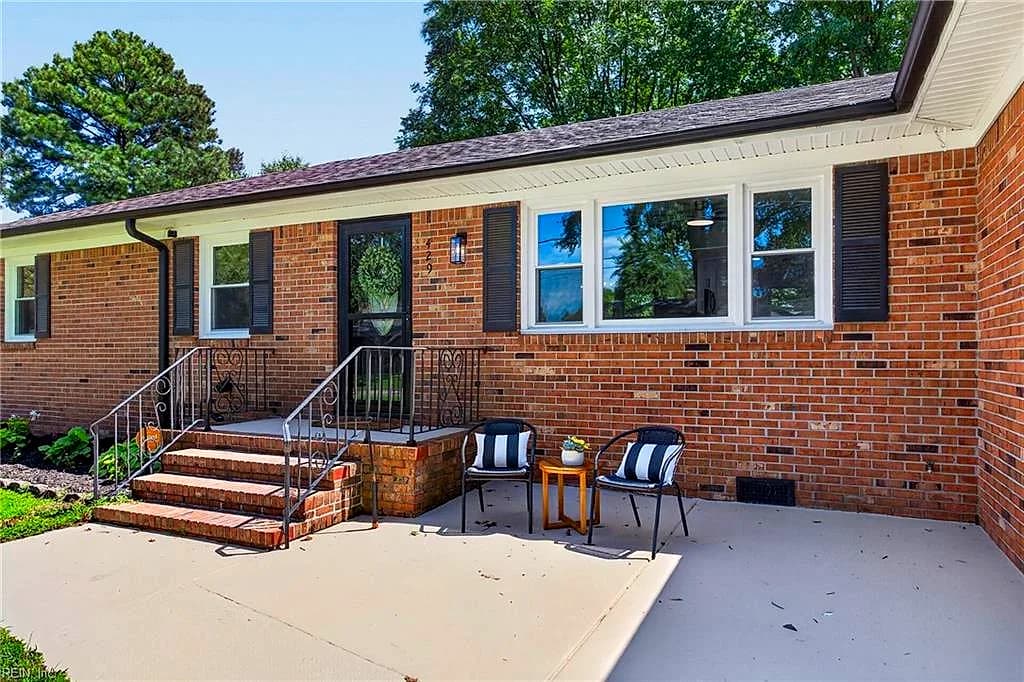 429 Clemson AVE, CHESAPEAKE VA 23324 - Photo 3
