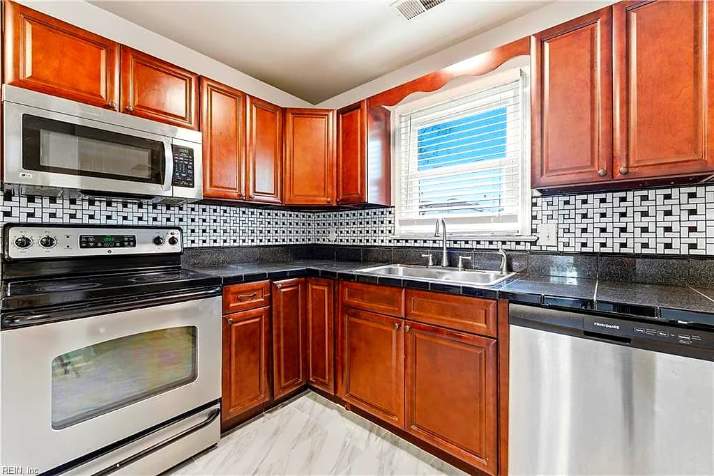 4116 Eastham RD, VIRGINIA BEACH VA 23453 thumb 6