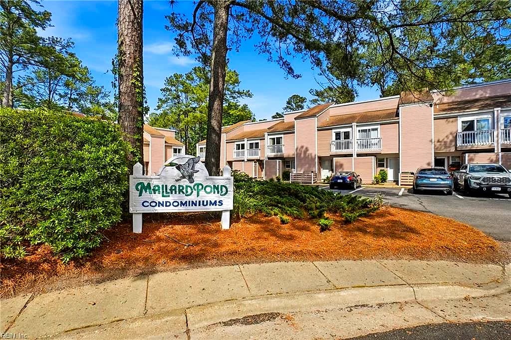 1310 Linkhorn CIR, VIRGINIA BEACH VA 23451 - Main photo