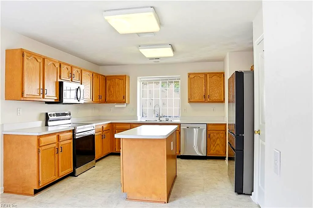 1321 Queens GATE, CHESAPEAKE VA 23320 thumb 12