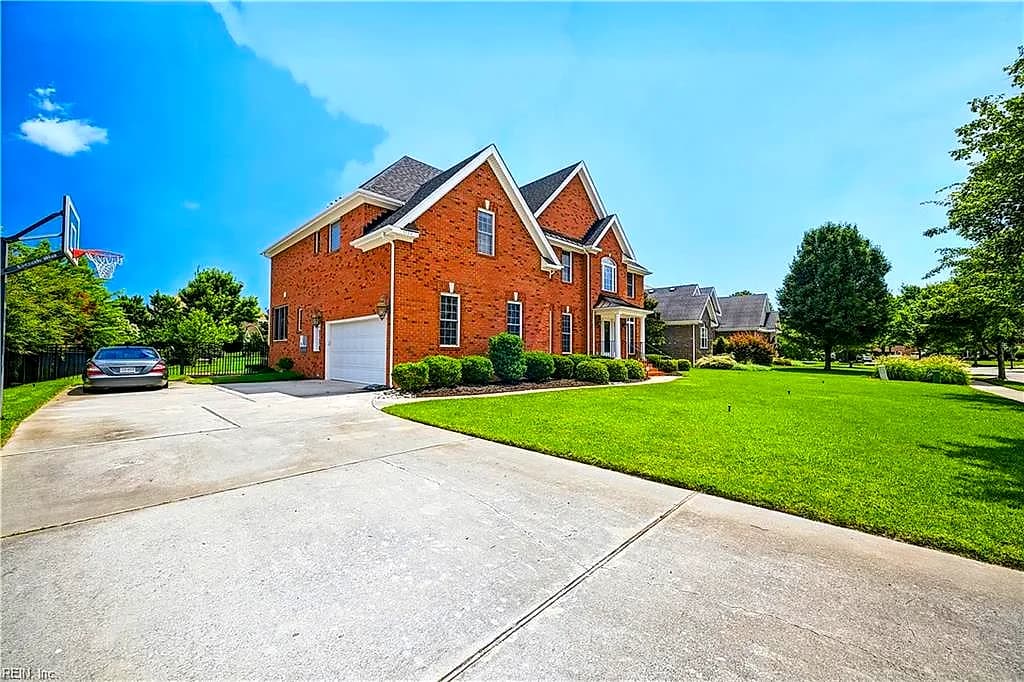 1732 Beauty WAY, VIRGINIA BEACH VA 23456 - Photo 3