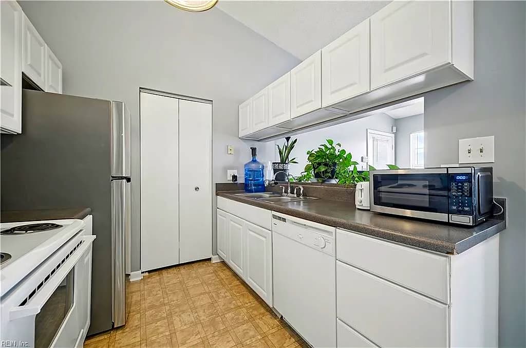 411 Resort CT, VIRGINIA BEACH VA 23462 thumb 11