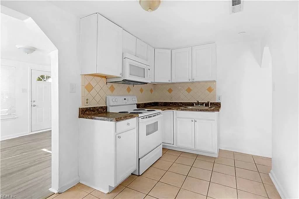 1482 Old Virginia Beach RD #B, VIRGINIA BEACH VA 23454 - Photo 5