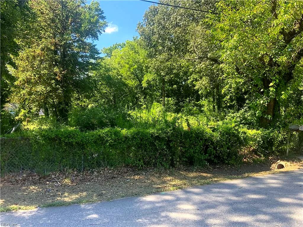 41 W Little Back River RD, HAMPTON VA 23669 - Photo 3