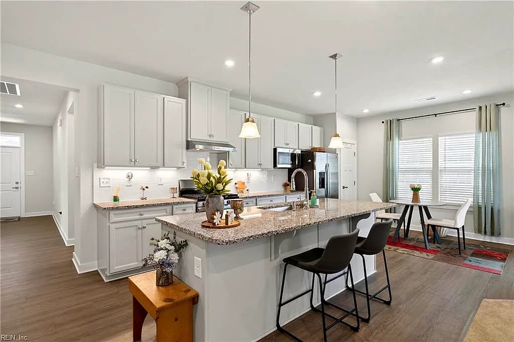 2104 Mainsail DR, CARROLLTON VA 23314 thumb 8