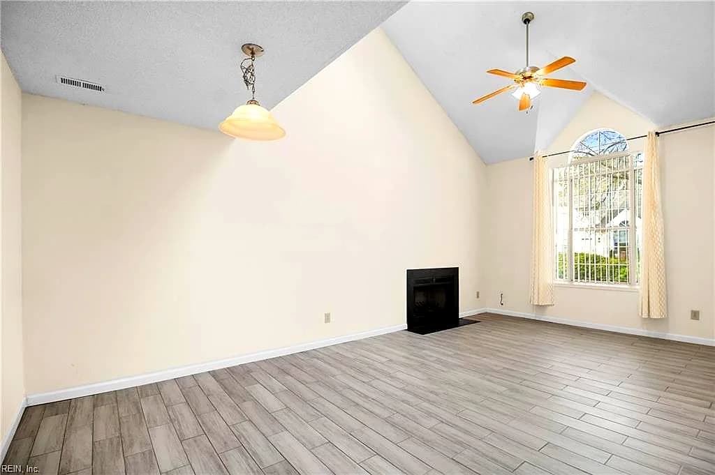 355 Lees Mill DR, NEWPORT NEWS VA 23608 - Photo 4