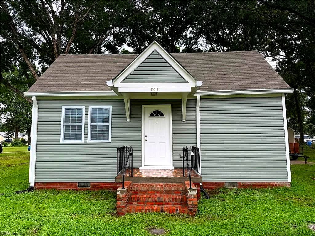 705 Canal DR, CHESAPEAKE VA 23323 - Main photo