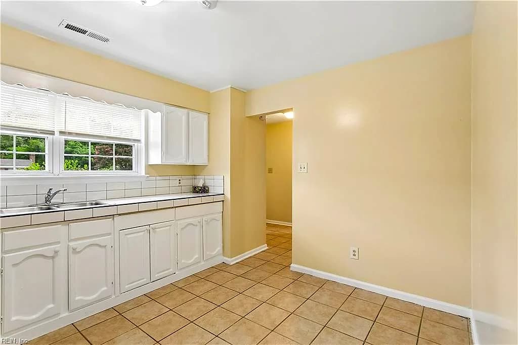 1870 Olde Buckingham RD, HAMPTON VA 23669 thumb 11