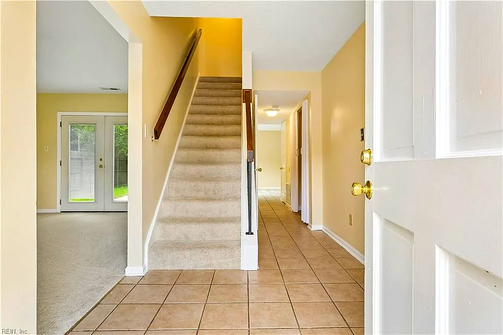 1870 Olde Buckingham RD, HAMPTON VA 23669 - Photo 4