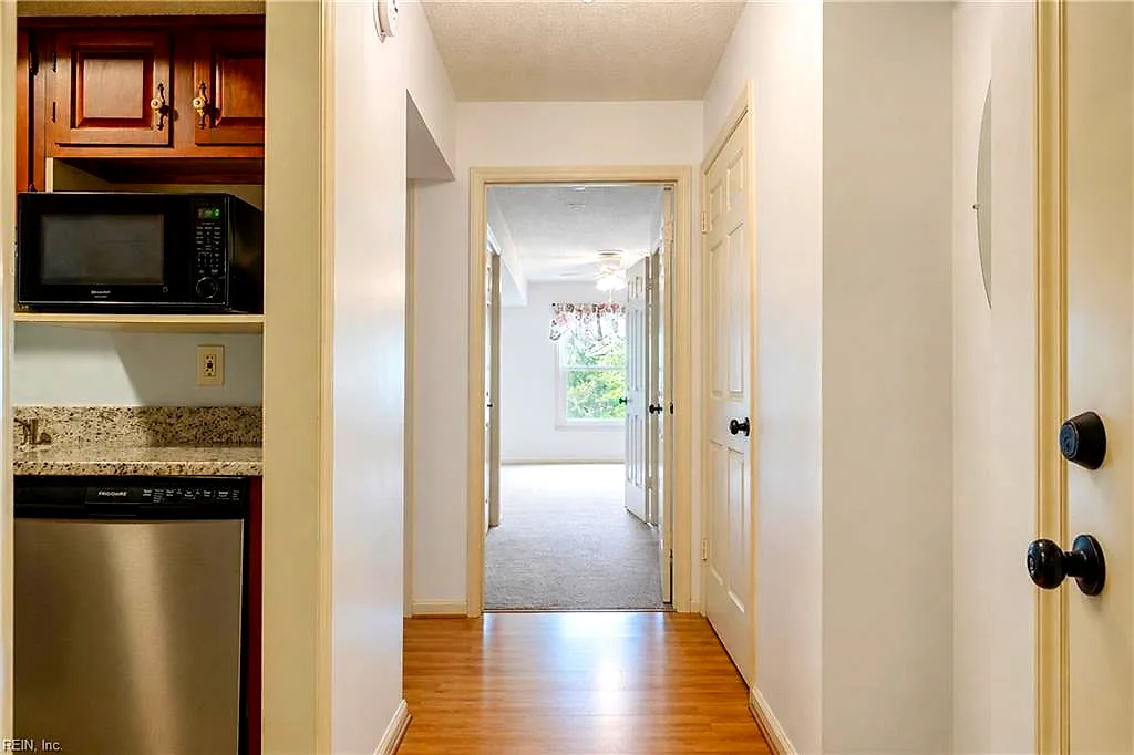 100 Burnt Bridge WAY #C, YORKTOWN VA 23692 - Photo 3