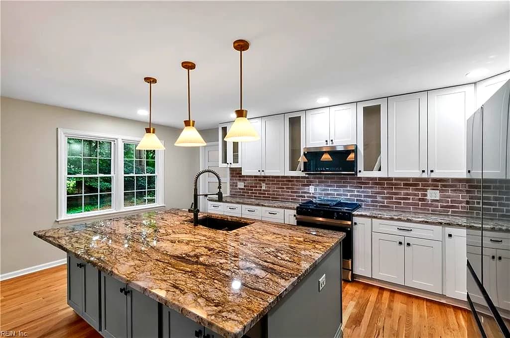 401 Piney Point RD, YORKTOWN VA 23692 thumb 11
